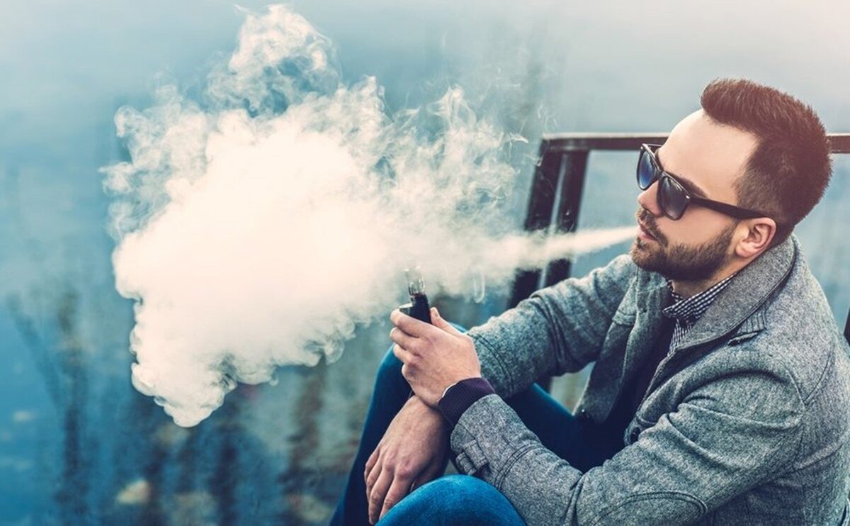 Fumo e vapore: le differenze tra queste due esperienze